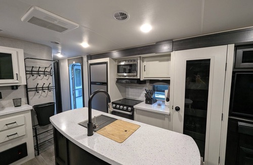 Puyallup House | RV Retreat on Green Thumb urban farm