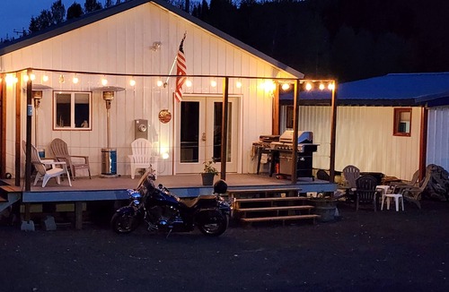 Pierce RV Rental | RV space available with full hookups at Patriots Place at Pierce America