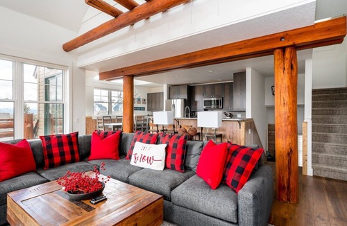 Saddle Ridge Condo | Saddle Ridge D1 (3-Bedroom Condo) with Mountain view by Moonlight Basin Lodging