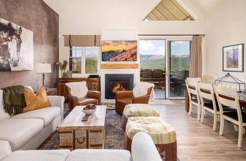 Saddle Ridge Apartment | Saddle Ridge D3