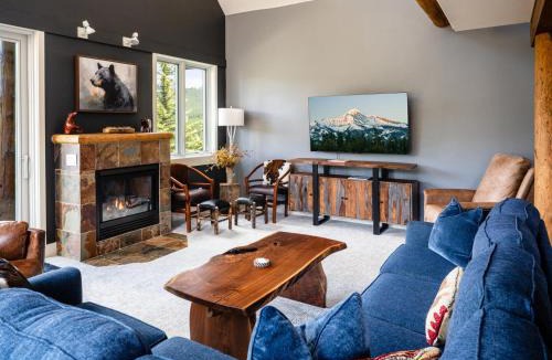 Saddle Ridge House | Saddle Ridge N2