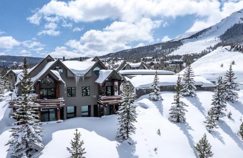 Saddle Ridge House | Saddle Ridge N2