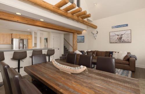 Saddle Ridge House | Saddle Ridge Townhome - Unit J3