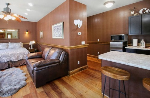Jacksonville Villa | Safari: Downtown Jacksonville