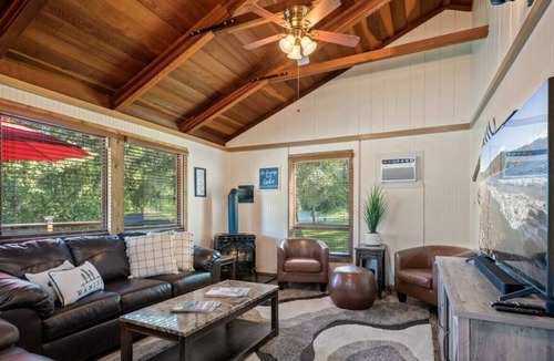 Sagle House | Sagle Property · Schweitzer/Hot Tub/Game room/Pets/No Guest Fee!