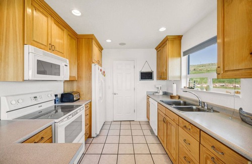 Garden City Apartment | Sail Boat Manor - Garden City, UT
