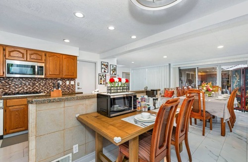 Spokane House | Sanctuary: 5BR Home for Extended Stays & Family Comfort