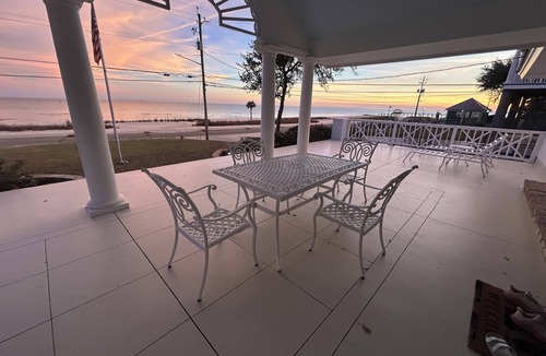 Waveland House | “Sand Castle” Beachfront house in Waveland MS freshly renovated