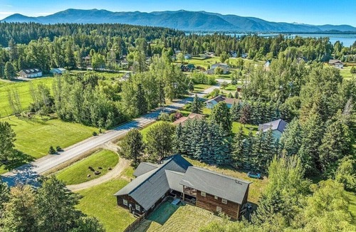 Comeback Bay Cabin | Sandpoint, Pend Oreille Fantastic Getaway with Launch privileges, BRING THE BOAT