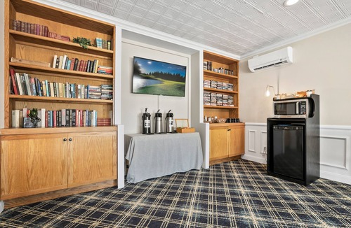 Langley House | Saratoga Inn