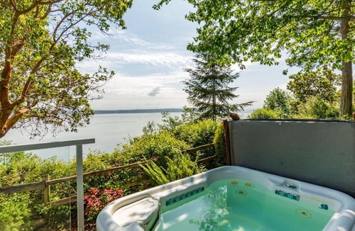 Langley House | Saratoga Vista by AvantStay