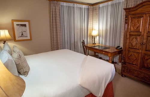 Wilson Resort | Save 50% - Luxurious 3 Bedroom Condo at The Teton Club, right in Teton Village