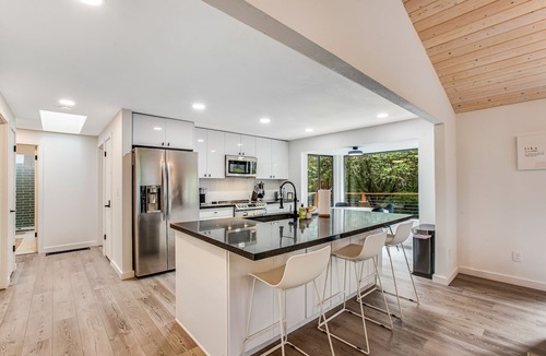 Anderson Island House | Scandinavian gem with large deck, AC, & Riviera Community Club access