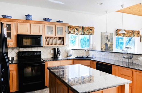 Coeur d'Alene House | Scenic Bay Retreat | Family Escape W/ Great Views