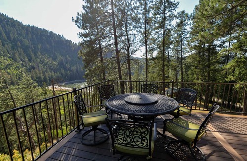 Coeur d'Alene House | Scenic Bay Retreat | Family Escape W/ Great Views