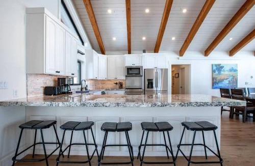 Alpine House | Scenic Riverside Cabin with Private Trail Access and Fly Fishing Near Alpine, Wyoming