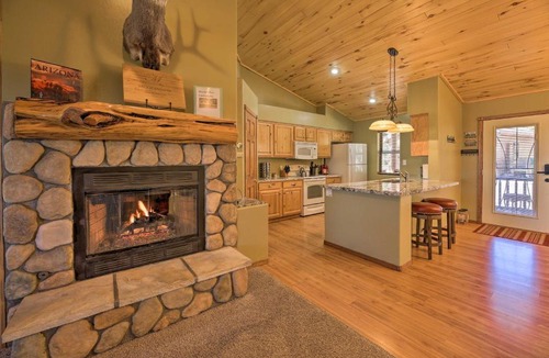 Show Low House | Scenic Show Low Cabin with Huge Deck and Grill!