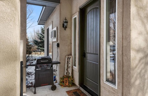 Baker City Cottage | Scenic Views Casita 2 - Cozy Studio for 2, Local Golfing 50% Off!