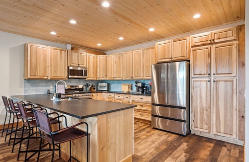 Sandpoint Ski Chalet | Schweitzer Lux Powder Dreams I Hot Tub I Families