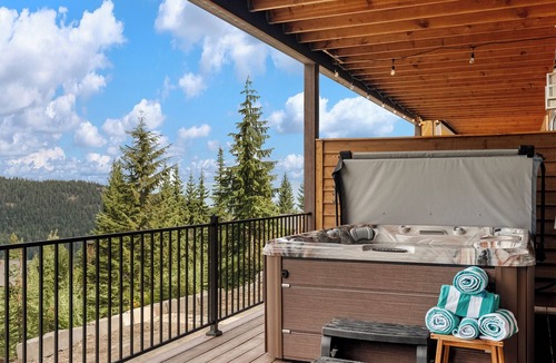 Sandpoint Ski Chalet | Schweitzer Lux Powder Dreams I Hot Tub I Families