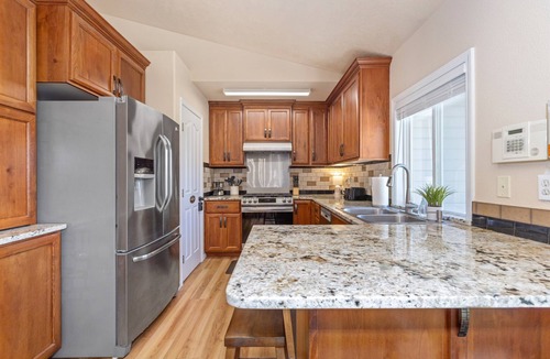 Southeast Boise House | SE Boise Home | 4 Beds | Near Micron | Smart TVs | Pet Friendly | Midterm Ready