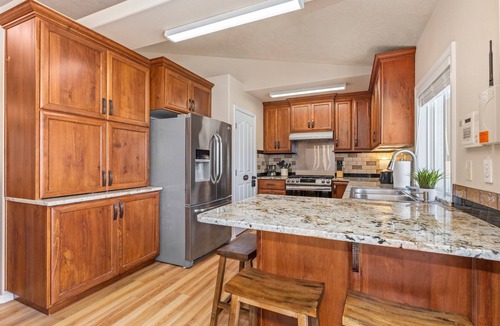 Southeast Boise House | SE Boise Home | 4 Beds | Near Micron | Smart TVs | Pet Friendly | Midterm Ready