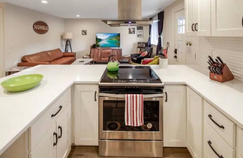Southeast Boise House | SE Boise Retreat Bown Crossing Garage River