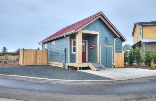 Ocean Shores House | Sea Stars & Stripes Beach Cottage