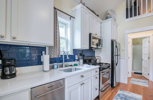 Seabrook Cabin | Seabrook Cabin - 10 minute Walk to Town, Private Hot Tub & Yard, Dog Friendly