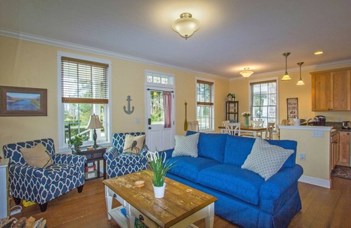 Seabrook House | Seabrook's Clamdigger Cottage: Dog Friendly, Hot Tub!