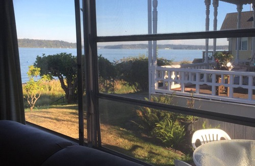 Manchester House | Seashore Rental with Beach Access and Panoramic Sound View