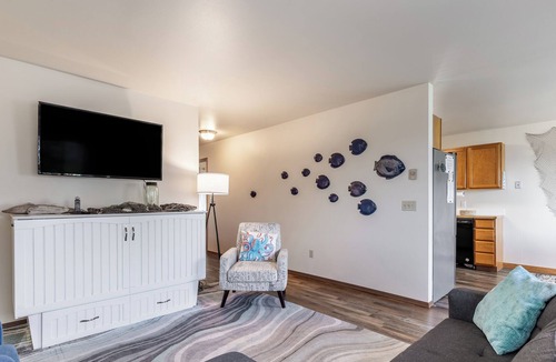 Bells Beach House | Seaside Getaway - Views of Saratoga Passage
