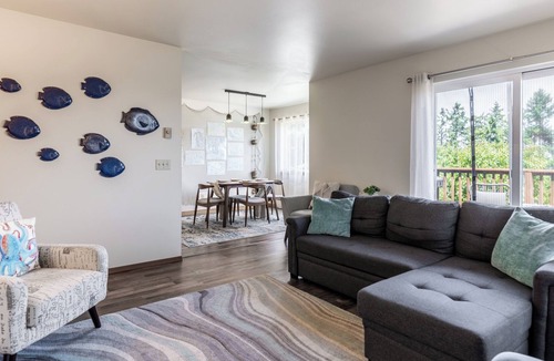 Bells Beach House | Seaside Getaway - Views of Saratoga Passage