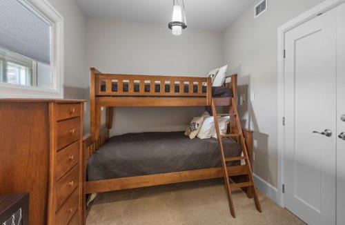 Sandpoint Apartment | Seasons at Sandpoint - Managed by Elite Alliance