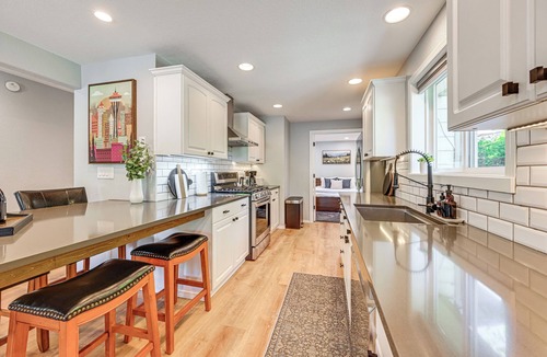SeaTac House | SeaTac Getaway! Fully Fenced w/Workspace