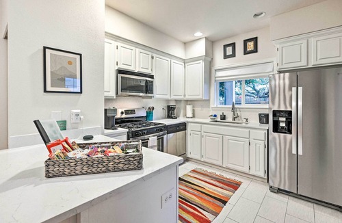 Sunset Hill House | Seattle Townhome, Walk to Golden Gardens Park