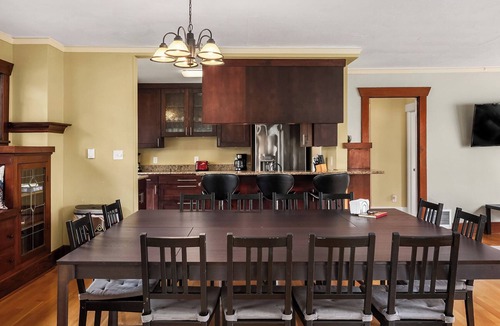 Fremont House | Seattle Vacation Home: Fremont House; 5 bedrooms - sleeps up to 14!