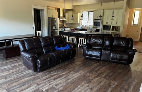 Featherville Cabin | Secluded 7,800 SqFt Cabin in the Woods- Pond, River, Theater, Disc Golf & More
