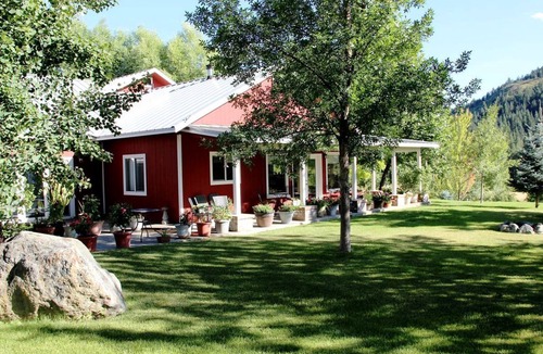 Rice Cottage | Secluded Cottage Rental on 305-Acre Ranch in Stevens County, Washington