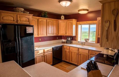 Driggs House | Secluded Mountain-View Cabin with Cross-Country Trails Near Scenic Lakes in Idaho