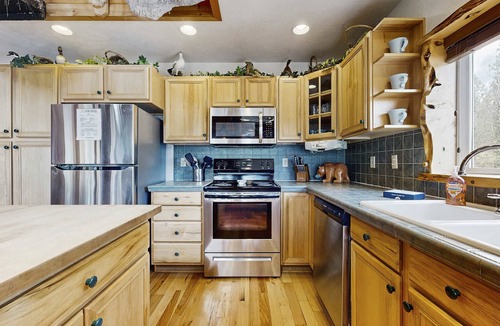 New Meadows House | Secluded New Meadows Cabin Near Hot Springs