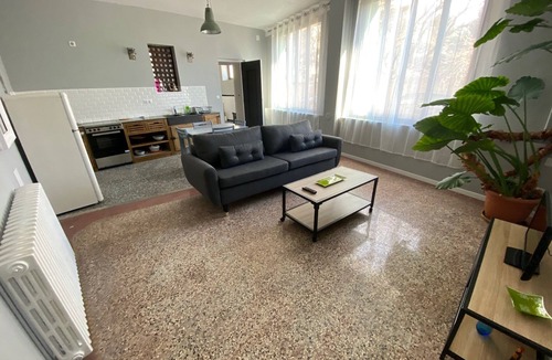 Saint-Andre-de-Sangonis Apartment | Self-contained apartment in village house