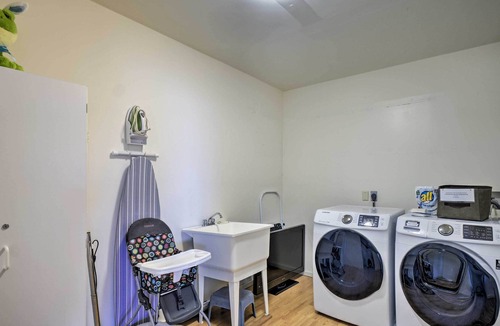Diamond Point Apartment | Sequim Retreat w/ Views of Protection Island!