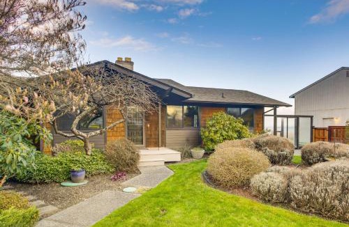 Sequim House | Sequim Shoreline Retreat w/2 Decks: Dogs Welcome!