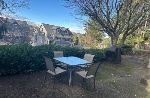 Magnolia House | Serene 1-bedroom building in the heart of Seattle