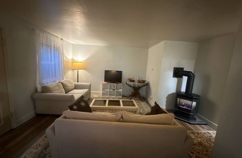 Magnolia House | Serene 1-bedroom building in the heart of Seattle