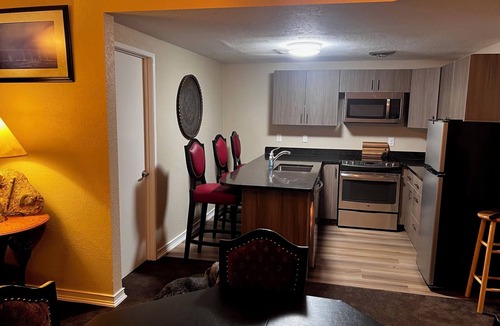Newport Apartment | Serene Bellevue Private Guest Suite near marina & light rail, scenic trails
