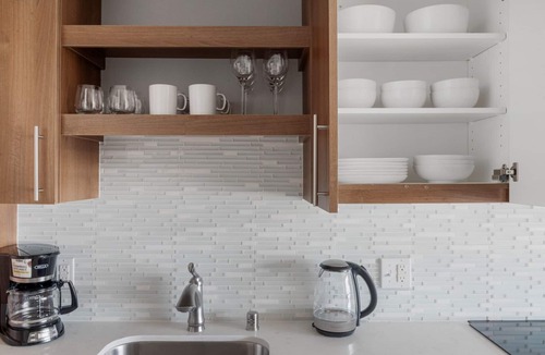 West Bellevue Apartment | Serene Bellevue Studio w/Gym & Pet Area, nr Shopping, by Blueground