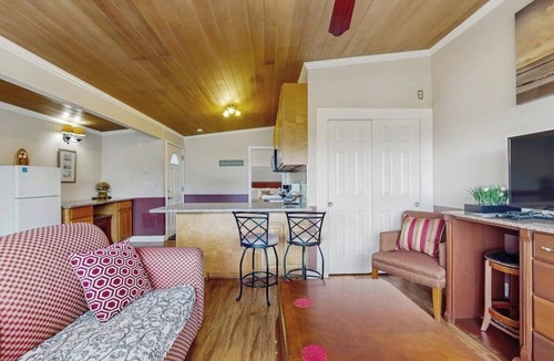 Copalis Beach Condo | Serene coastal oceanfront condo with shared hot tub & beach trail access