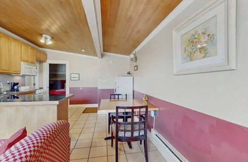 Copalis Beach Condo | Serene coastal oceanfront condo with shared hot tub & beach trail access